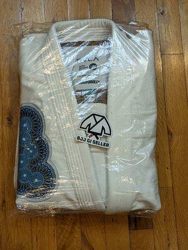 Shoyoroll Batch 134 RVCA x Kelsey Brookes • White • 2L/A2L • BRAND NEW –  BJJ Gi Seller