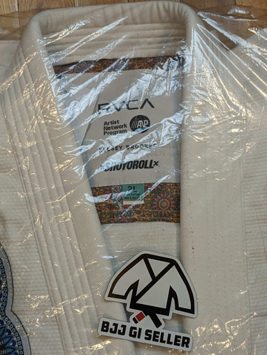 Shoyoroll Batch 134 RVCA x Kelsey Brookes • White • 2L/A2L • BRAND NEW –  BJJ Gi Seller