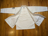 Albino and Preto Batch 90 Essential Kimono • White • A2 • BARELY USED