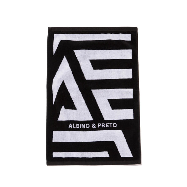 Albino and Preto Maze Training/Gym Towel • Black/White • BRAND NEW