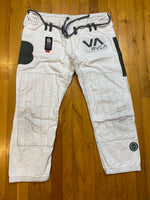 Shoyoroll Batch 38 RVCA • White • A1L • GENTLY USED